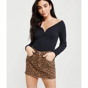 Abercrombie & Fitch Leopard Animal Print Distressed Low Rise Micro Mini Skirt